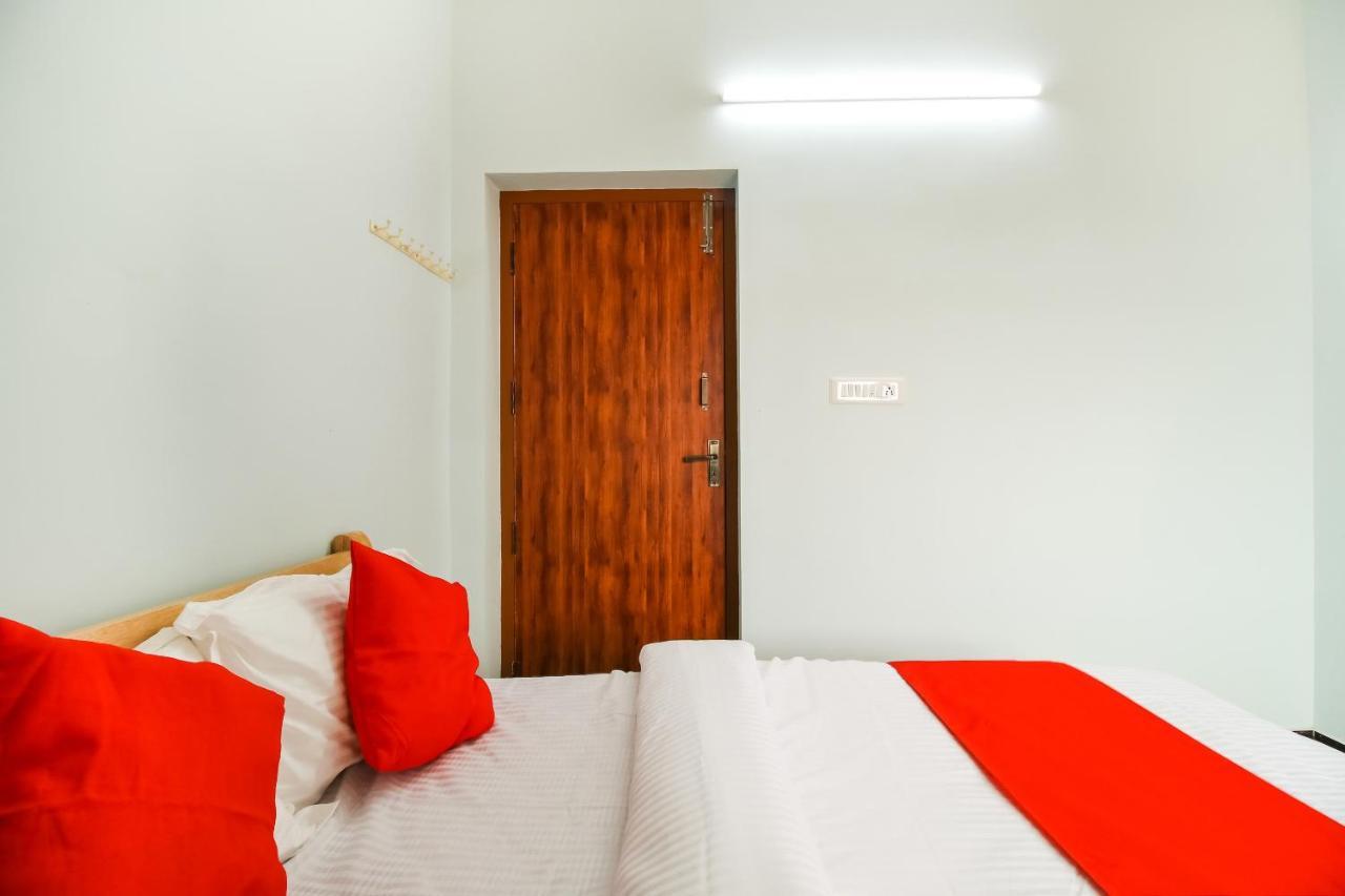 Oyo 71549 Shri Sai Apartments Mettuppalaiyam  Luaran gambar